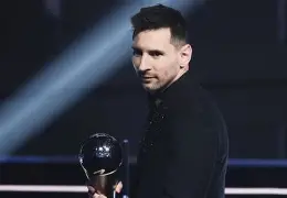 芬兰篮球明星获得年度最佳球员奖的是谁